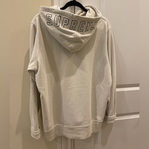 SUPREME HOODIE